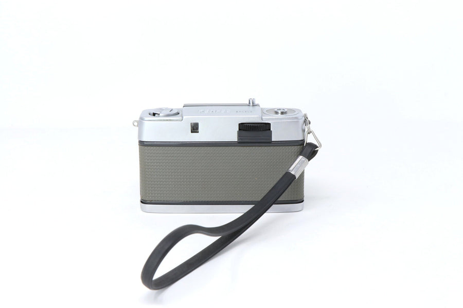 Olympus Pen EE 35mm Film Camera (1961)